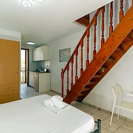 Elpida 4* Khartáta