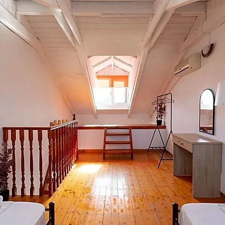 Elpida Hotel