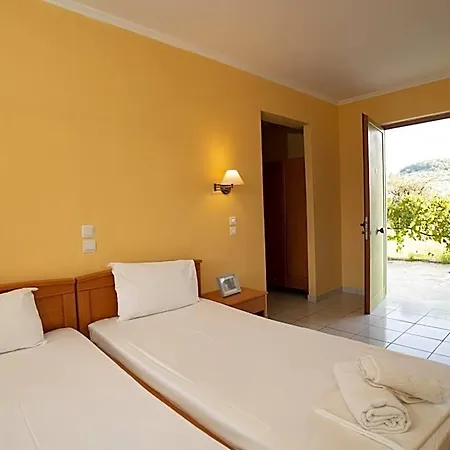 Elpida Hotel